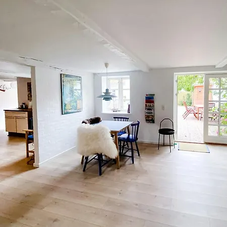 Feel The Island Vibe In Skipperhus Marstal